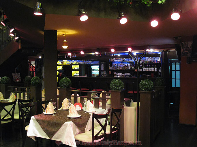 Общий зал ресторана Амстердам