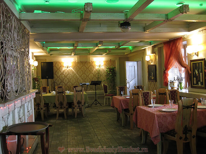 1-ый малый зал ресторана Генацвале на Арбате