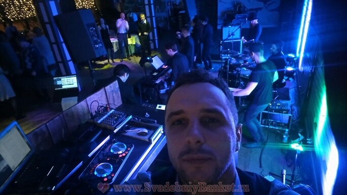 Диджей Роман Сарафанников