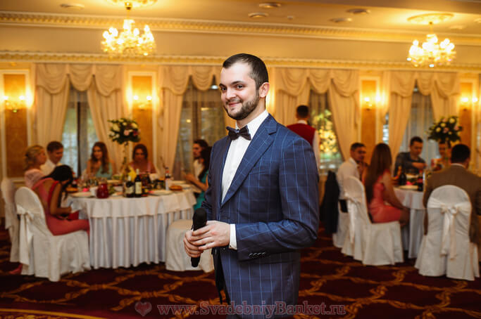 Ведущий Сергей Закатов