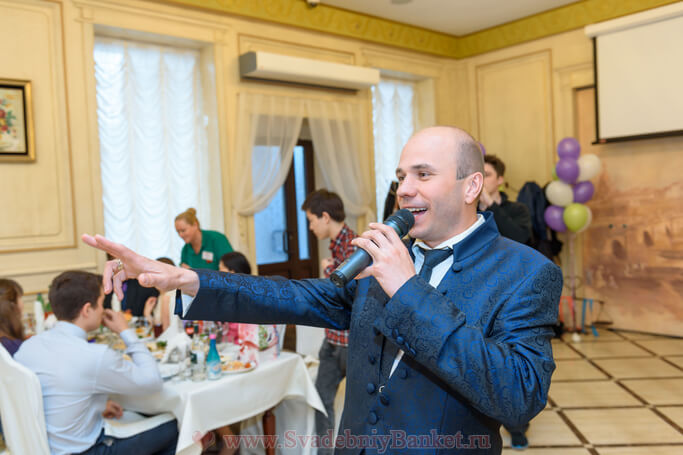 Ведущий Вадим Ленский