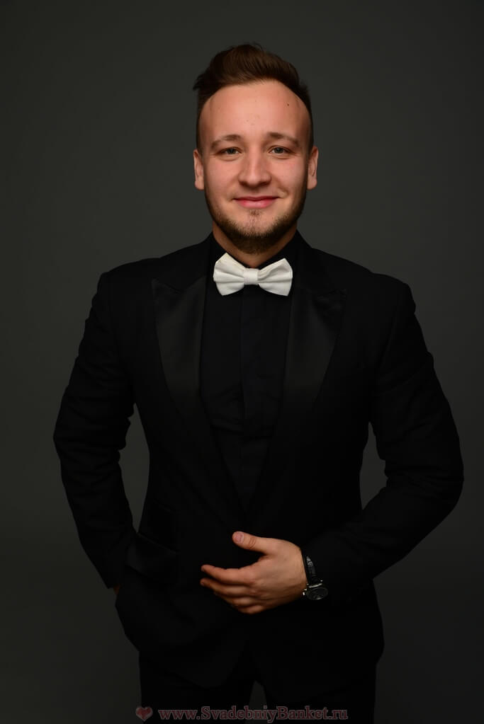 Ведущий Александр Солопов
